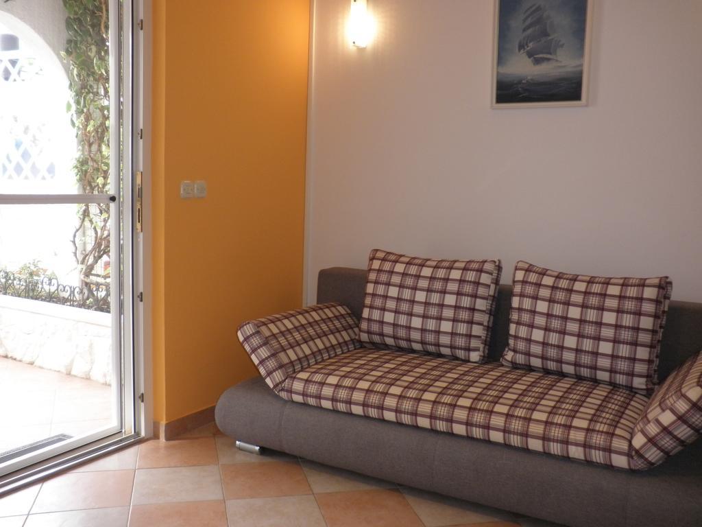 Apartments - Rooms Vesna Primošten Zimmer foto